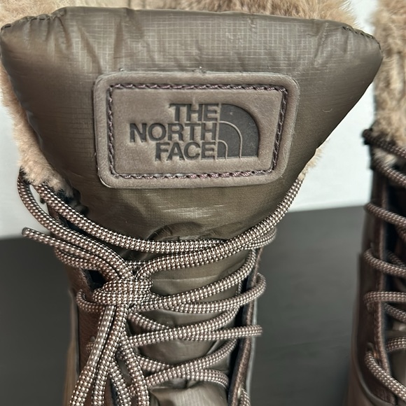 The North Face Shellista IV Mid Insulated Waterproof Pac Boots - Picture 6 of 8